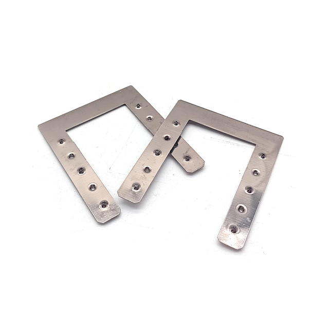 Rondella con clip di messa a terra fotovoltaica per montaggio su pannello solare con capocorda a terra a forma di U 